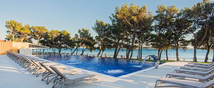 Hotel Punta****, Vodice, Hrvatska - Kuponko.si