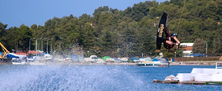 Ski lift Poreč - wakeboarding ili skijanje na vodi - Kuponko.si