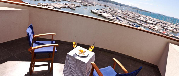 Hotel IN 4*, Biograd na Moru: odmor s polupansionom - Kuponko.si