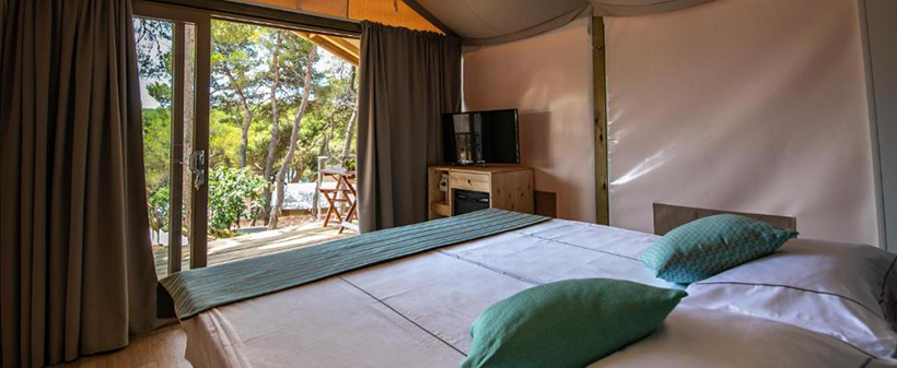Arena One 99 Glamping: glamping šatori - Kuponko.si