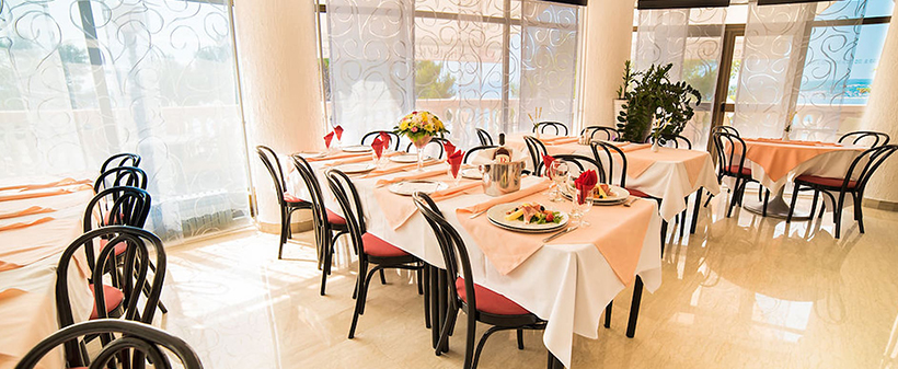 Hotel Kaštel 3*, Crikvenica: odmor s polupansionom - Kuponko.si