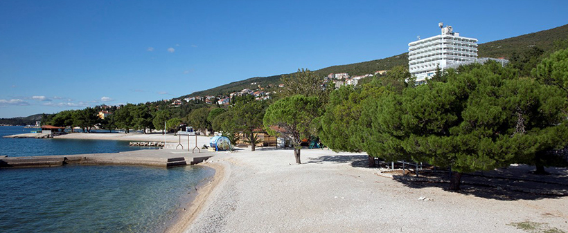 Paviljoni Omorika 3*, Crikvenica: odmor s polupansionom - Kuponko.si