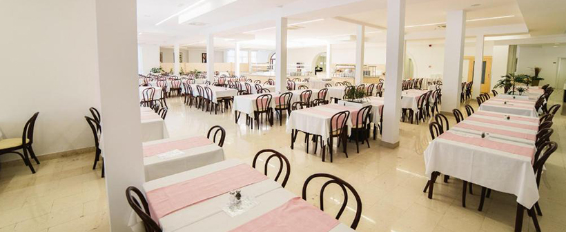 Paviljoni Slaven 3*, Selce: odmor s polupansionom - Kuponko.si