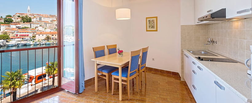 Hotel Pineta, apartmani Riva, Vrsar, morski odmor - Kuponko.si