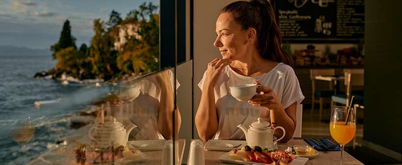 Hotel Istra Opatija, morski odmor s polupansionom - Kuponko.si