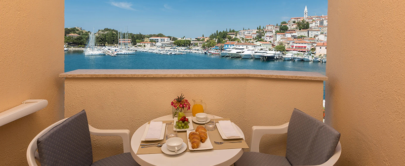 Hotel Pineta, apartmani Riva, Vrsar, morski odmor - Kuponko.si