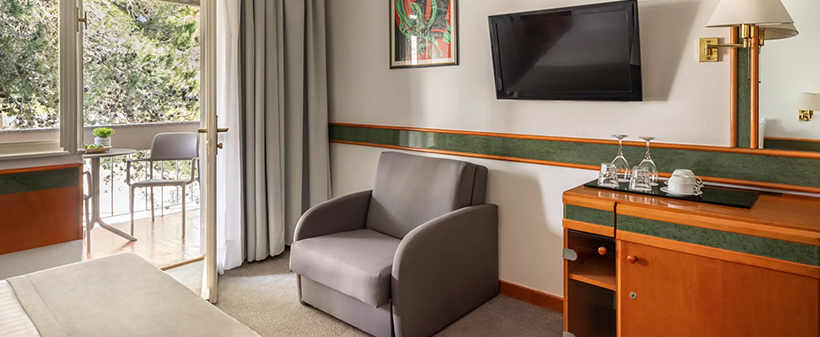 Hotel Pineta, apartmani Riva, Vrsar, morski odmor - Kuponko.si