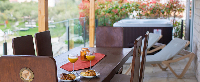 Marina Punat Hotel & Resort: kućice za odmor, Krk - Kuponko.si