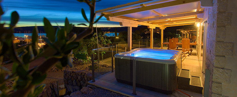 Marina Punat Hotel & Resort: kućice za odmor, Krk - Kuponko.si