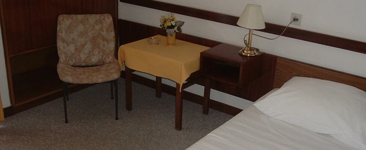 Depandansa Primorka, Omišalj: noćenje s polupansionom - Kuponko.si