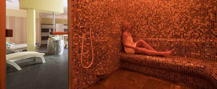 Crvena Luka 4*, Biograd na Moru: odmor s polupansionom - Kuponko.si