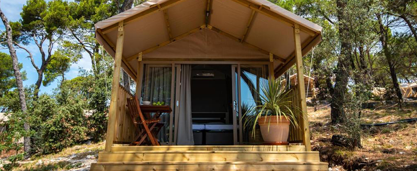 Arena One 99 Glamping: glamping šotor - Kuponko.si