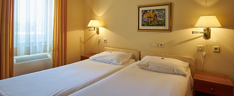 Hotel Vila Ružica 3*, Crikvenica: odmor s polupansionom - Kuponko.si