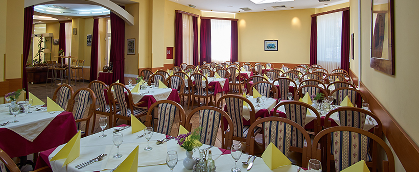 Hotel Vila Ružica 3*, Crikvenica: odmor s polupansionom - Kuponko.si