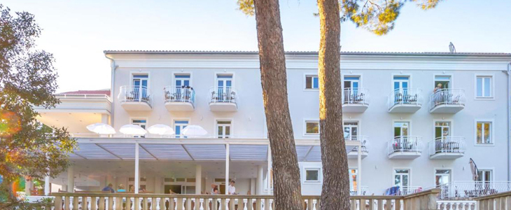 Hotel Bor 3*, otok Krk, odmor u dvoje - Kuponko.si