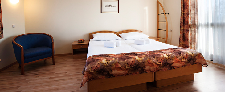 Terme Ptuj, Bungalovi 3*: polupansion, kupanje, sauna - Kuponko.si