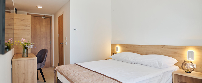 Colentum Resort Murter 3*: odmor s polupansionom - Kuponko.si