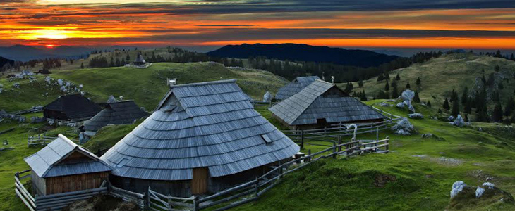Velika planina resort, najam planinske kolibe - Kuponko.si