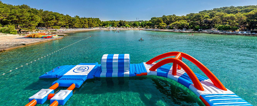 Pine beach resort, Pakoštane: mobilne kućice - Kuponko.si