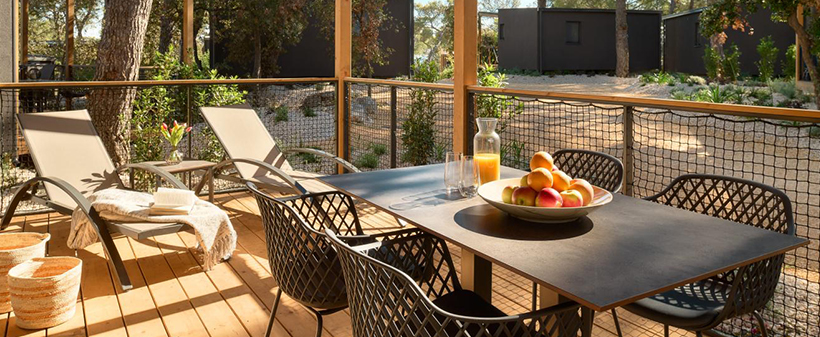 Pine beach resort, Pakoštane: mobilne kućice - Kuponko.si