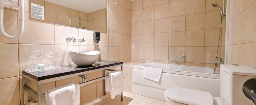 Hotel International 3*, Rab: odmor s polupansionom - Kuponko.si