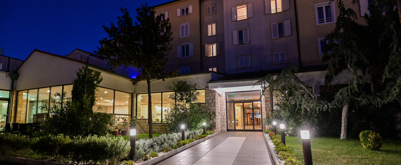 Hotel International 3*, Rab: odmor s polupansionom - Kuponko.si