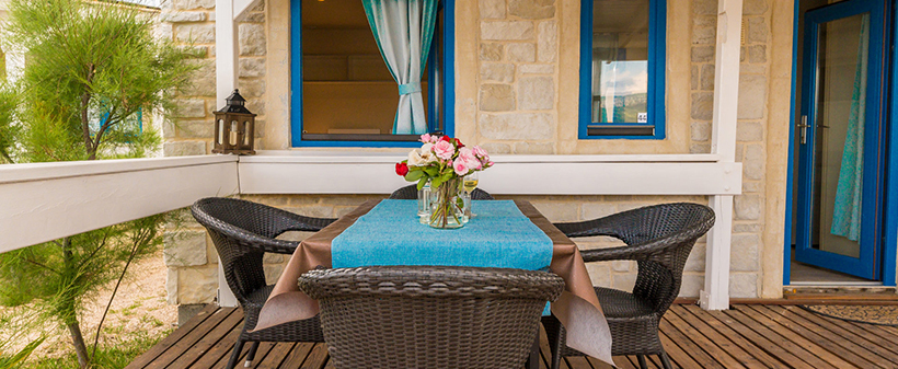 Camp Tiha, Šilo, otok Krk: mobilne kučice - Kuponko.si