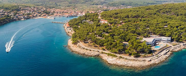 Fontana resort, Jelsa, Hvar: odmor u apartmanu - Kuponko.si