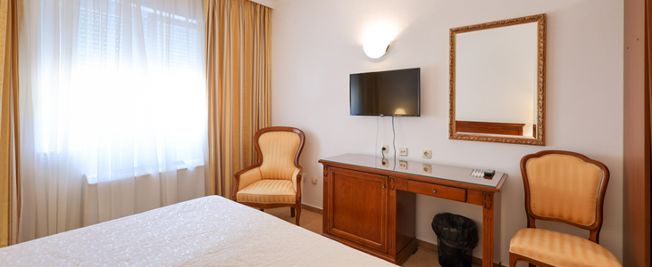 Hotel Val***, Seget Donji, Trogir: morski odmor - Kuponko.si