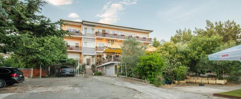 Hotel Rivijera 3*, Starigrad-Paklenica: morski odmor - Kuponko.si