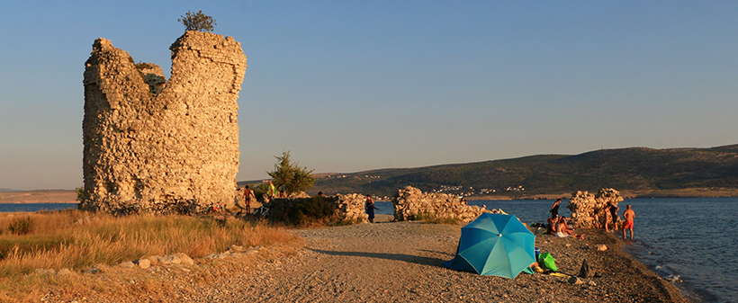 Hotel Rivijera 3*, Starigrad-Paklenica: morski odmor - Kuponko.si