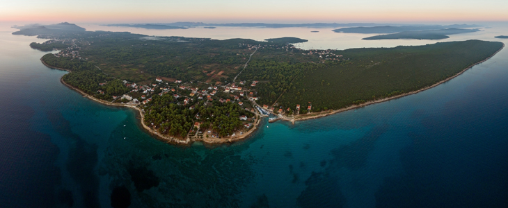 Villa Stari dvor 3* Ugljan: odmor u hotelu s bazenom - Kuponko.si