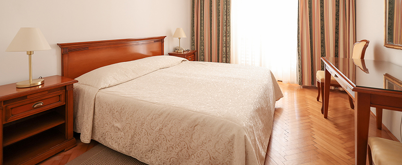 Hotel Val***, Seget Donji, Trogir: morski odmor - Kuponko.si