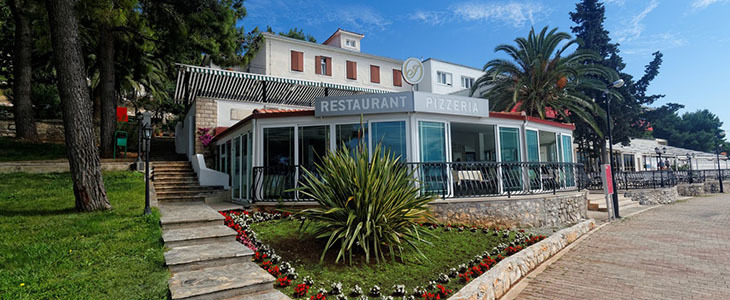 Hotel Val***, Seget Donji, Trogir: morski odmor - Kuponko.si