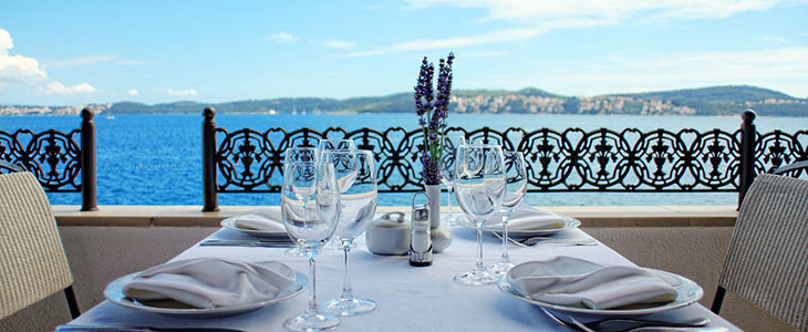 Hotel Val***, Seget Donji, Trogir: morski odmor - Kuponko.si
