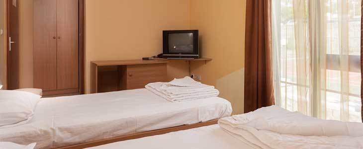 Hotel Zagreb 3*, Karlobag; morski odmor - Kuponko.si