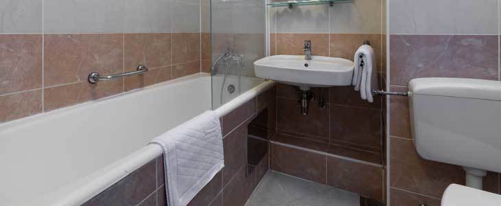 Hotel Zagreb 3*, Karlobag; morski odmor - Kuponko.si