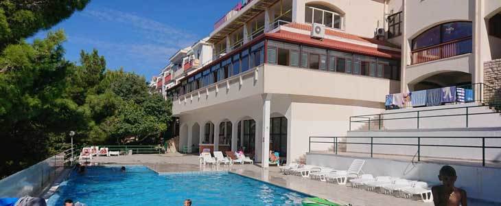 Hotel Zagreb 3*, Karlobag; morski odmor - Kuponko.si