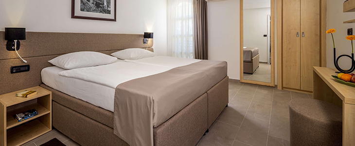 Hotel Delfin, Omišalj, Krk: odmor s polupansionom - Kuponko.si